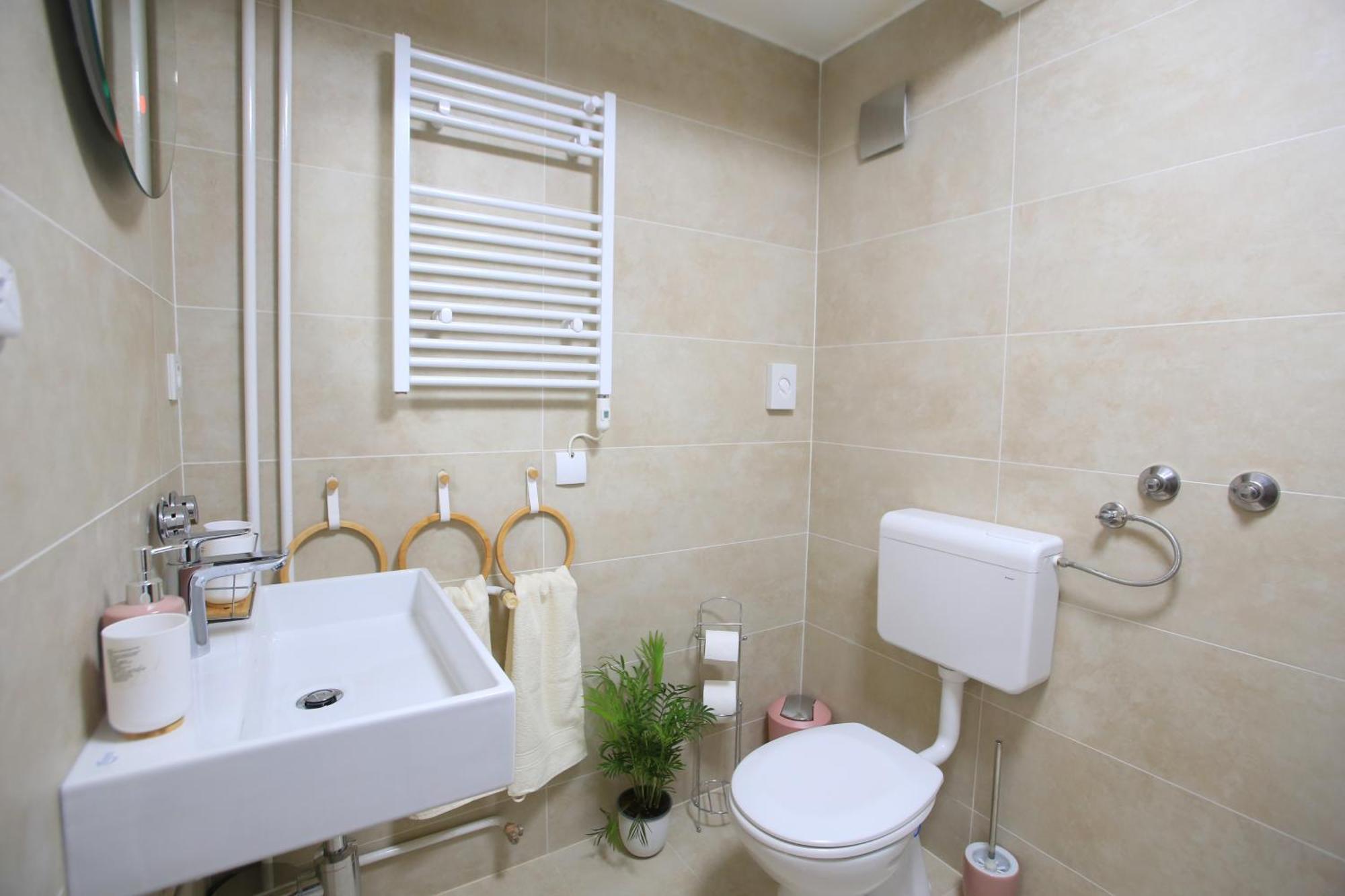Bamboo Oasis Apartment With Terrace In The Garden And Free Parking, Rijeka Eksteriør bilde